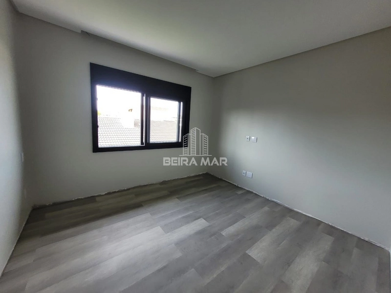 Belíssimo sobrado à venda na praia de Xangri-Lá: 24ª foto da galeria de imagens do imóvel