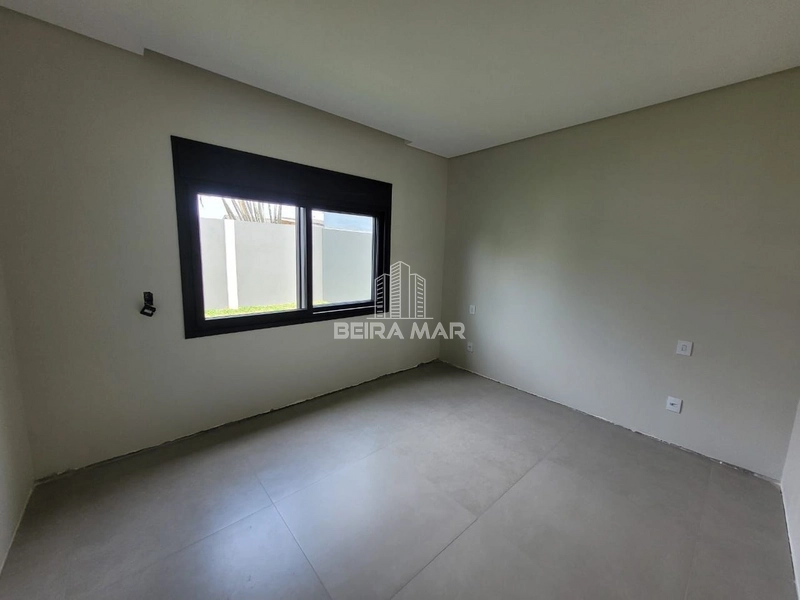 Belíssimo sobrado à venda na praia de Xangri-Lá: 11ª foto da galeria de imagens do imóvel