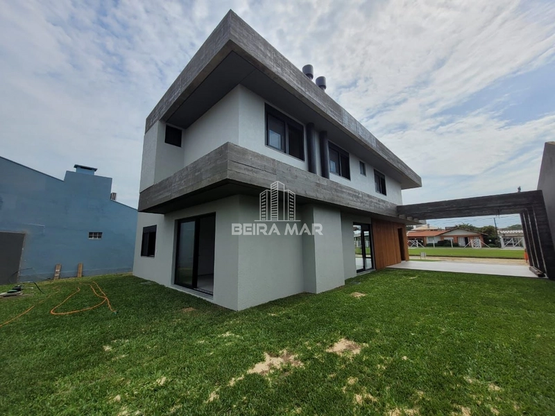 Belíssimo sobrado à venda na praia de Xangri-Lá: 26ª foto da galeria de imagens do imóvel