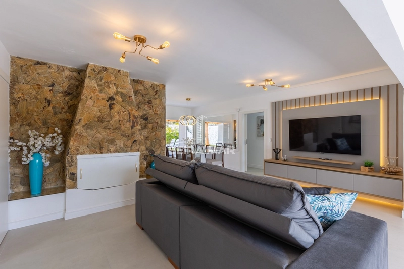 Duas casas em uma só!: 8ª foto da galeria de imagens do imóvel