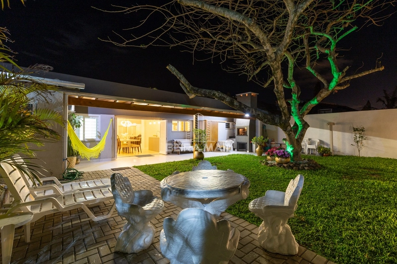 Duas casas em uma só!: 4ª foto da galeria de imagens do imóvel