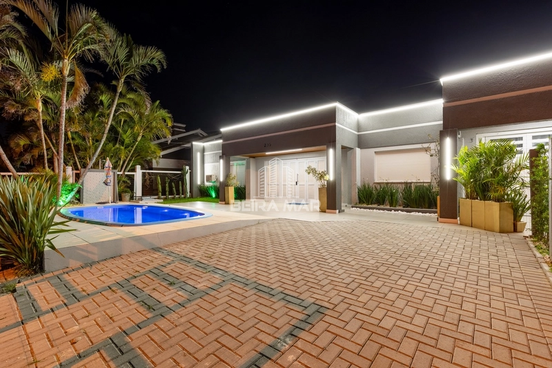 Duas casas em uma só!: 2ª foto da galeria de imagens do imóvel