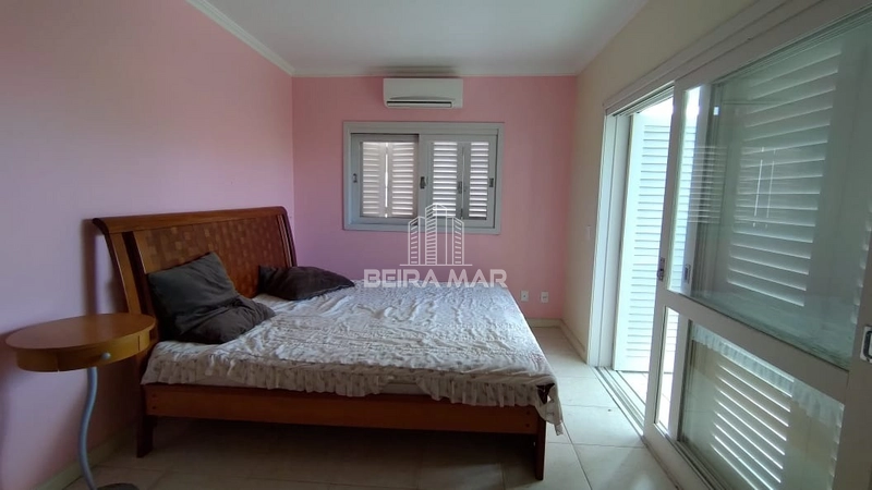 Sobrado duas quadras do Mar!: 6ª foto da galeria de imagens do imóvel