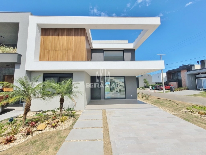 Sobrado no Condomínio Blue