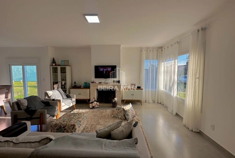 Casa em Xangri-lá: 2ª foto da galeria de imagens do imóvel