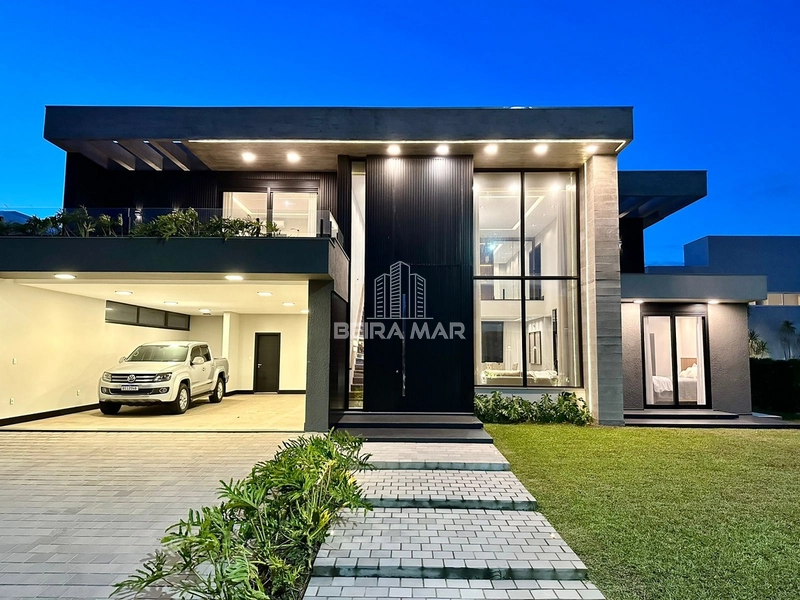 Belíssimo sobrado Lagoa do Passo com acesso a lagoa!