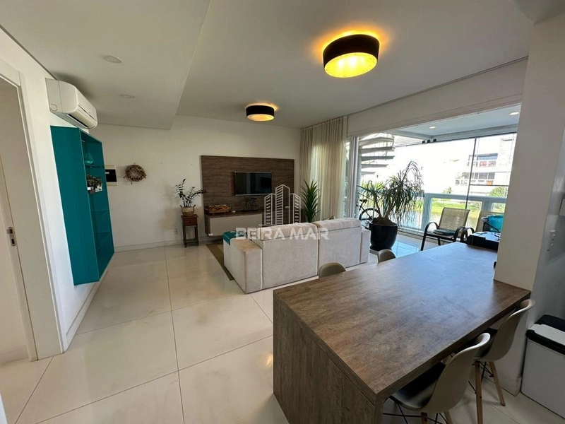 Apartamento no Condomínio Rossi beira lago!