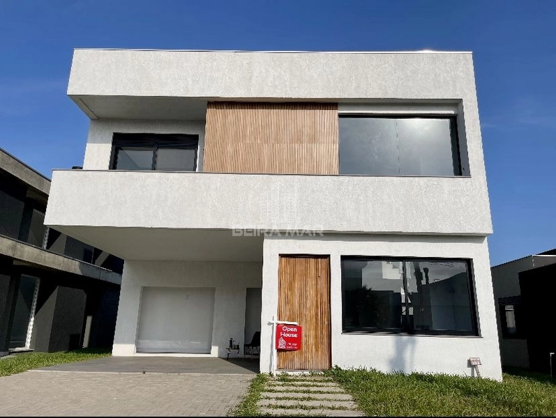 Sobrado no Condomínio Dubai com uma ótima localização!