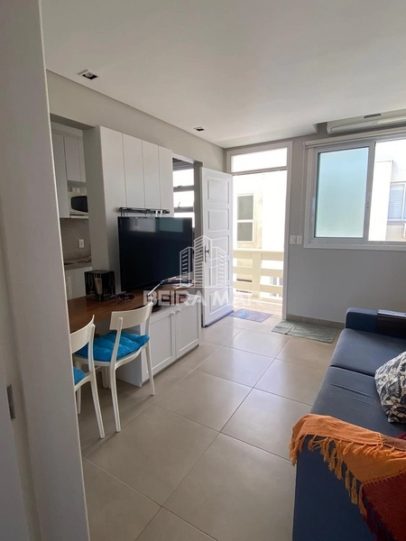 Apartamento no centro de Atlântida junto a praça!