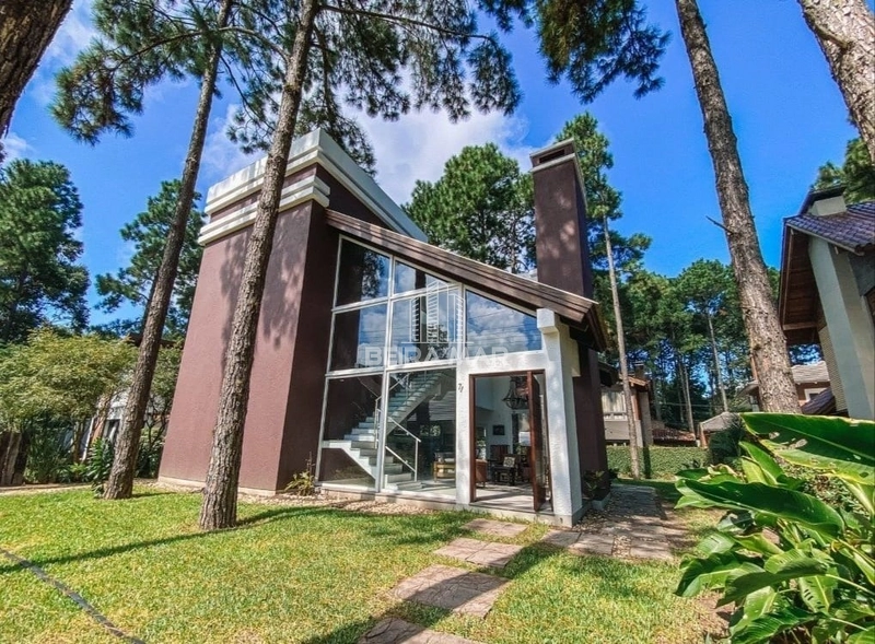 Sobrado no Condomínio Carmel!