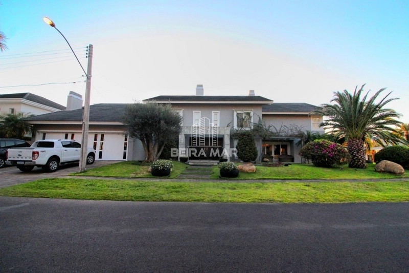 Excelente sobrado no Condomínio Ilhas Park!