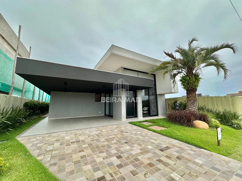 Casa térrea no Condomínio Arenas Curumim!