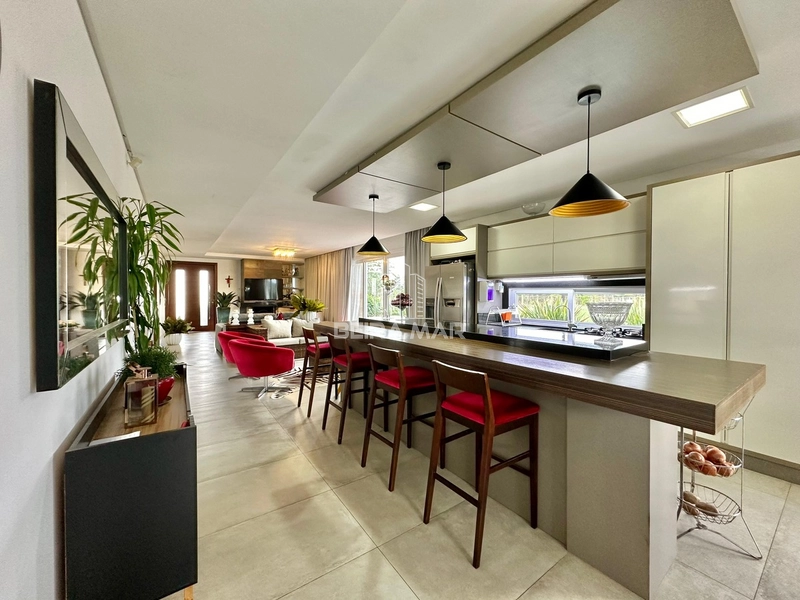 Casa de Esquina em Atlântida: 14ª foto da galeria de imagens do imóvel