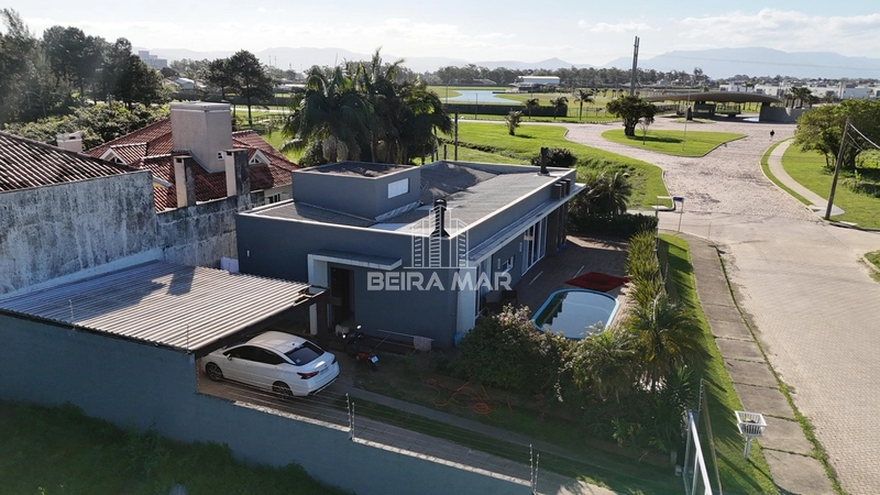 Casa de Esquina em Atlântida: 5ª foto da galeria de imagens do imóvel