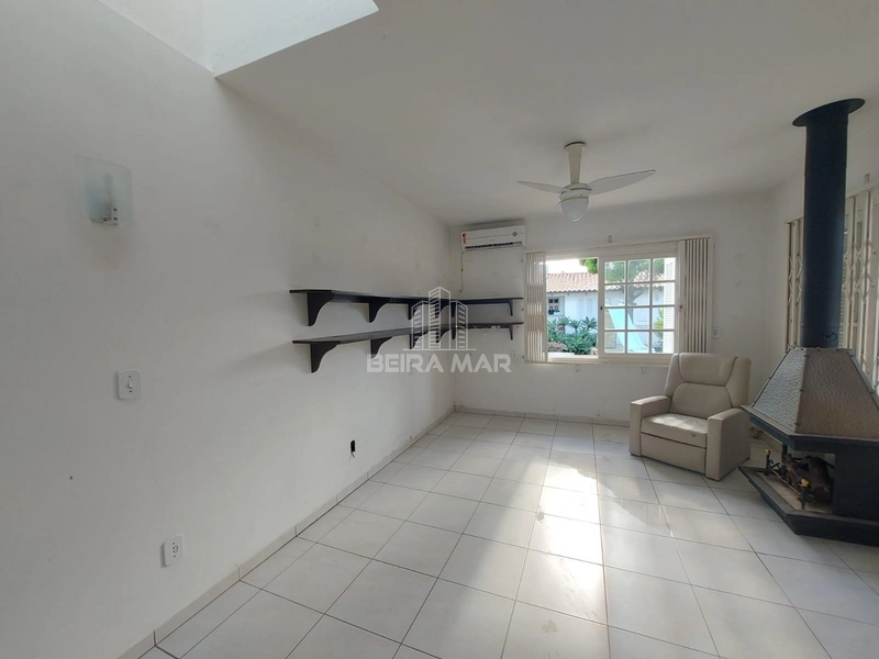 Casa de laje em 02 terrenos no coração de Atlântida.: 21ª foto da galeria de imagens do imóvel