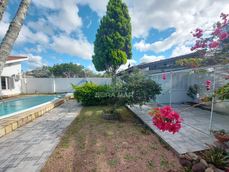 Casa de laje em 02 terrenos no coração de Atlântida.: 22ª foto da galeria de imagens do imóvel