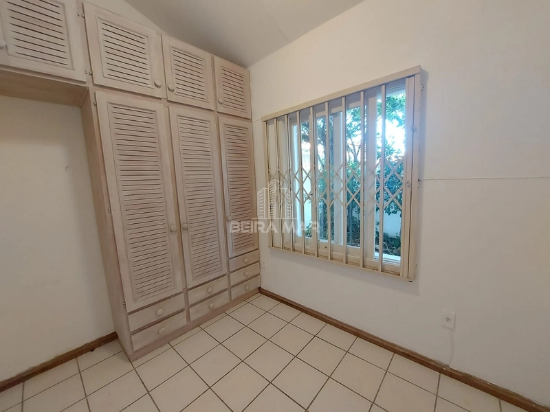 Casa de laje em 02 terrenos no coração de Atlântida.: 18ª foto da galeria de imagens do imóvel