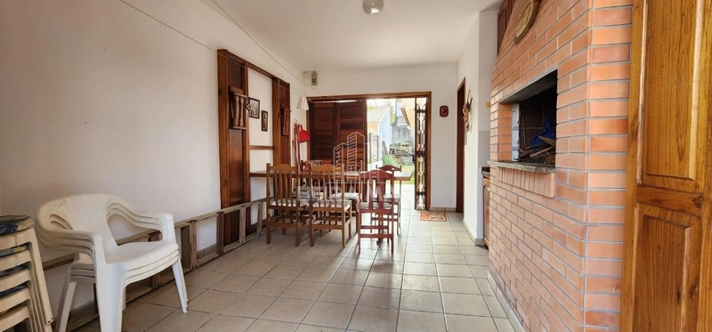 Casa no centro de Xangri-lá.: 2ª foto da galeria de imagens do imóvel