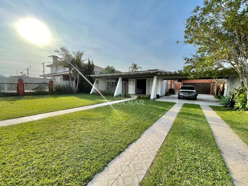Casa em Atlãntida: 1ª foto da galeria de imagens do imóvel