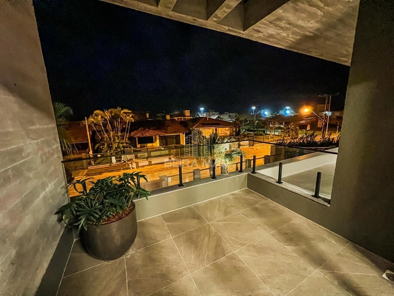 Sobrado em Atlântida: 7ª foto da galeria de imagens do imóvel