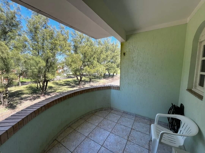 Duplex em Xangri-lá: 10ª foto da galeria de imagens do imóvel