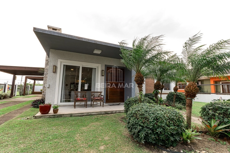 Casa em ótima localização em Atlântida: 5ª foto da galeria de imagens do imóvel