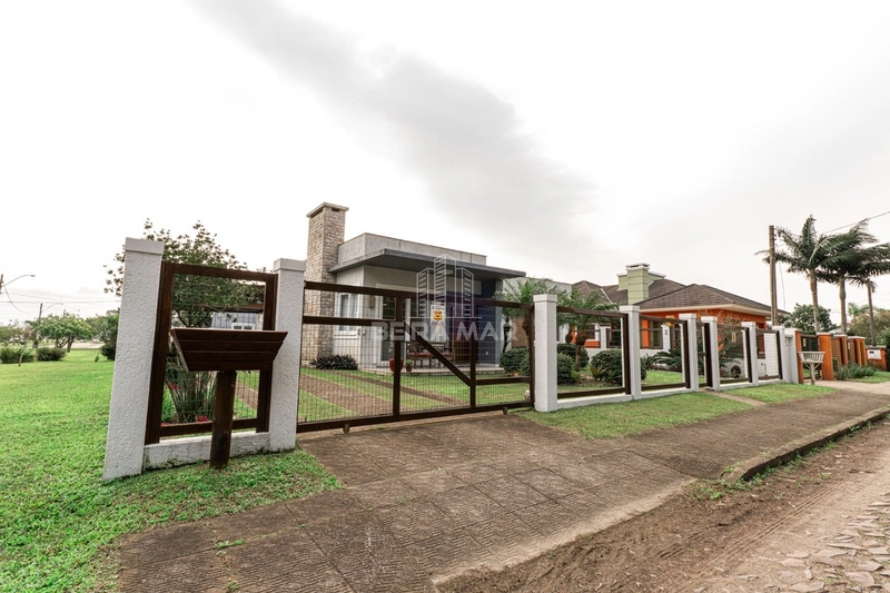 Casa em ótima localização em Atlântida: 7ª foto da galeria de imagens do imóvel