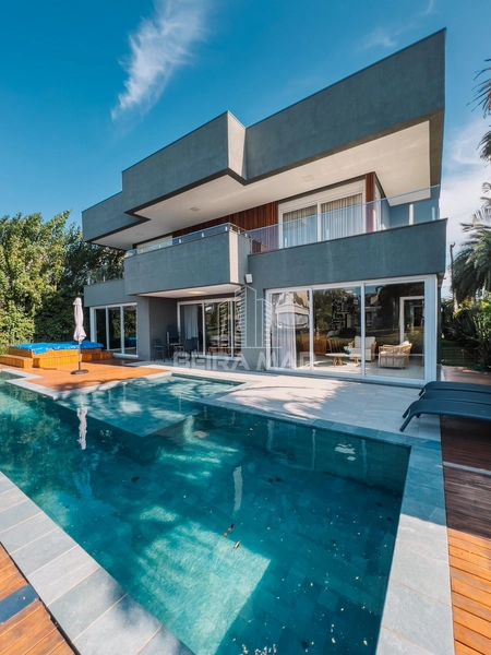 Sobrado em Condomínio