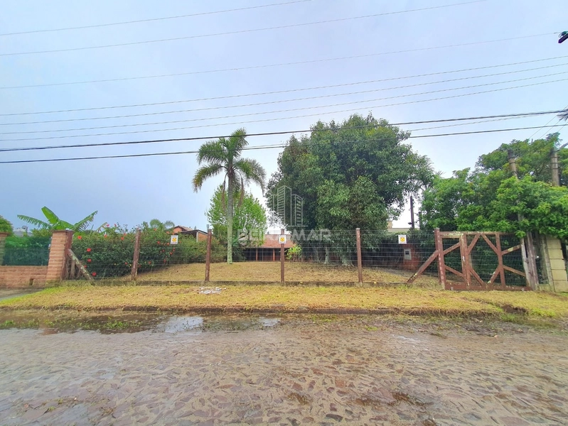 Casa térrea na área central de Atlântida: 4ª foto da galeria de imagens do imóvel
