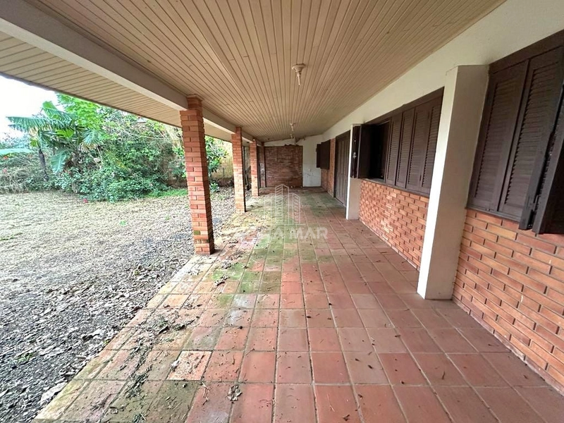 Casa térrea na área central de Atlântida: 5ª foto da galeria de imagens do imóvel