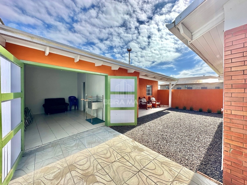 Casa a 2 quadras do mar: 23ª foto da galeria de imagens do imóvel