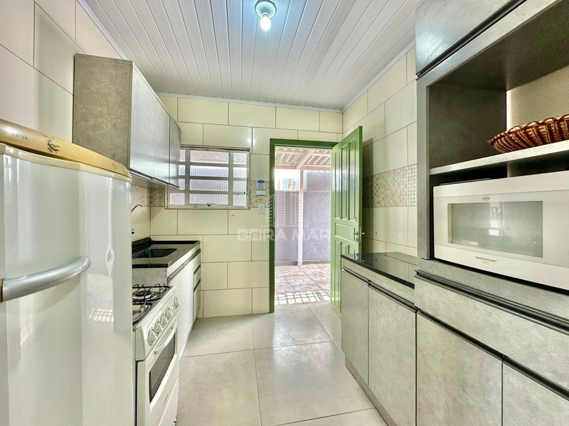 Casa a 2 quadras do mar: 17ª foto da galeria de imagens do imóvel