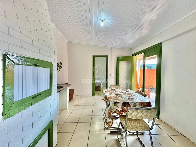 Casa a 2 quadras do mar: 25ª foto da galeria de imagens do imóvel