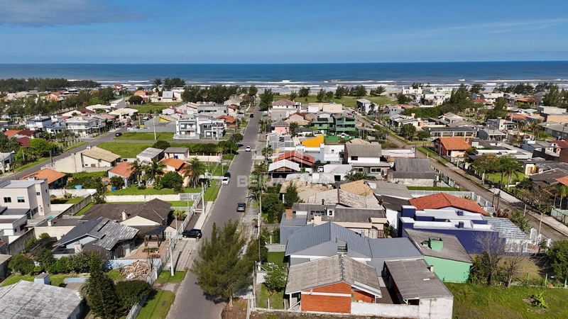 Casa a 2 quadras do mar: 5ª foto da galeria de imagens do imóvel