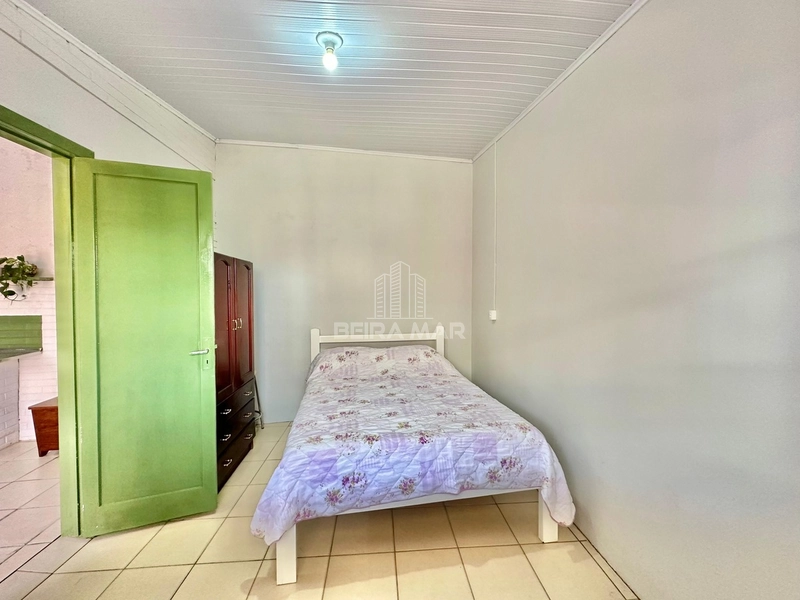 Casa a 2 quadras do mar: 30ª foto da galeria de imagens do imóvel