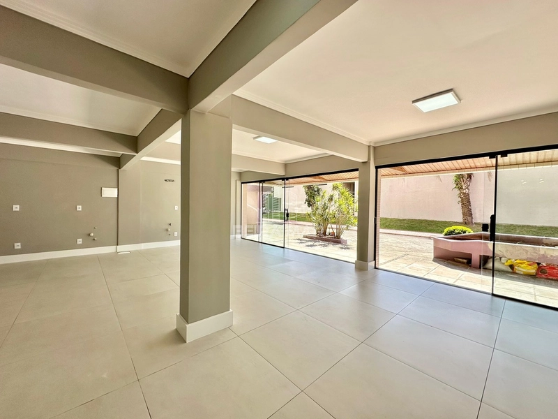 Loja Comercial: 4ª foto da galeria de imagens do imóvel