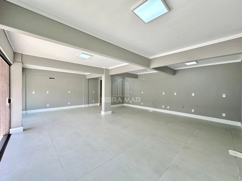 Loja Comercial: 2ª foto da galeria de imagens do imóvel