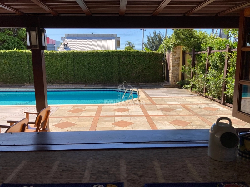 Sobrado com 2 amplos terrenos com piscina em Atlântida: 27ª foto da galeria de imagens do imóvel