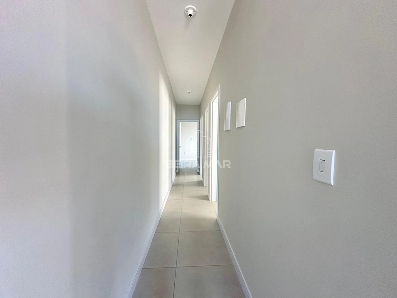 CASA À VENDA NO JARDIM BEIRA MAR, PRÓXIMO AO MAR: 11ª foto da galeria de imagens do imóvel