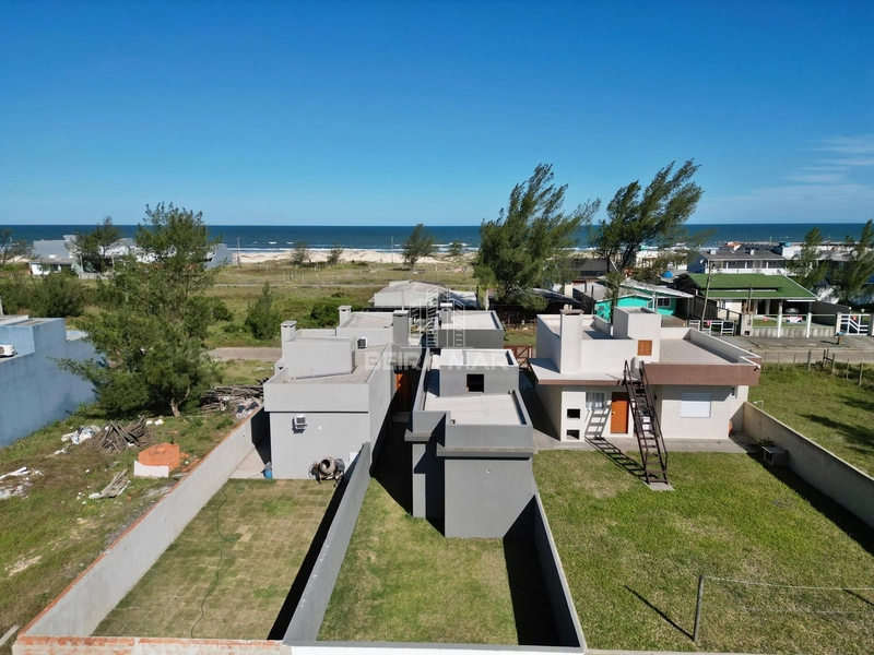 CASA À VENDA NO JARDIM BEIRA MAR, PRÓXIMO AO MAR: 21ª foto da galeria de imagens do imóvel