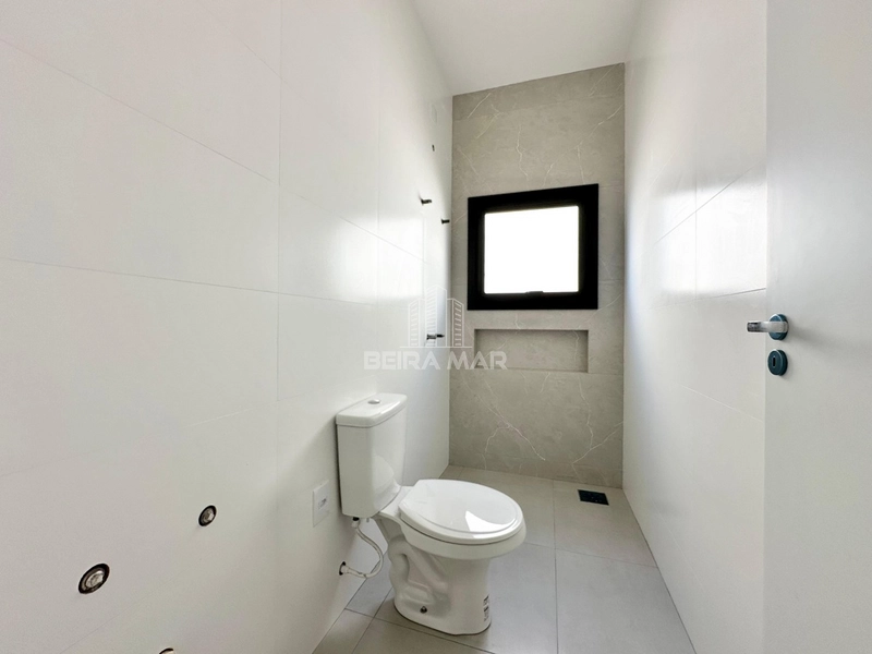 CASA À VENDA NO JARDIM BEIRA MAR, PRÓXIMO AO MAR: 13ª foto da galeria de imagens do imóvel