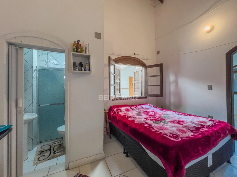 Linda Casa à Venda em Xangri-lá - Bairro Remanso: 3ª foto da galeria de imagens do imóvel