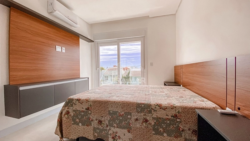 Duplex frente leste totalmente mobiliado e somente 2 quadras do mar!: 25ª foto da galeria de imagens do imóvel