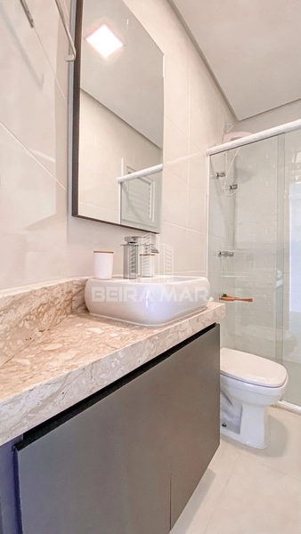 Duplex frente leste totalmente mobiliado e somente 2 quadras do mar!: 24ª foto da galeria de imagens do imóvel