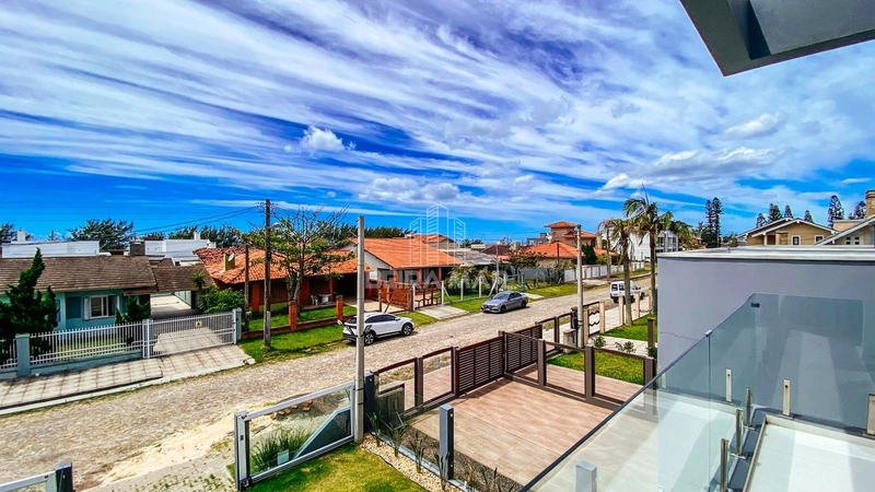 Duplex frente leste totalmente mobiliado e somente 2 quadras do mar!: 11ª foto da galeria de imagens do imóvel