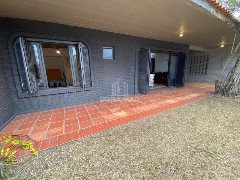 Casa no CENTRO: 13ª foto da galeria de imagens do imóvel