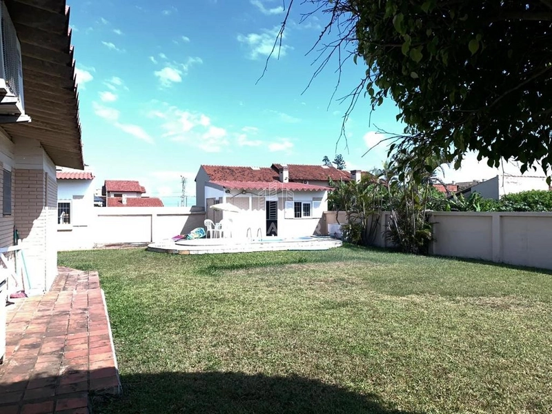 Casa Exclusiva à Venda em Xangri-Lá – Espaço, Conforto e Lazer: 6ª foto da galeria de imagens do imóvel
