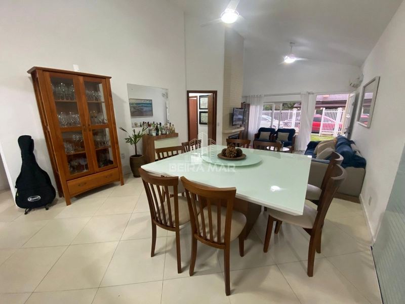Casa à Venda em Xangri-Lá – Próxima ao Mar e Completa para o Seu Confo: 11ª foto da galeria de imagens do imóvel