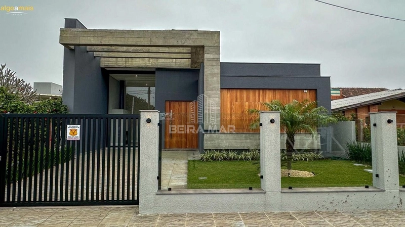 CASA NO CENTRO DE XANGRI-LA