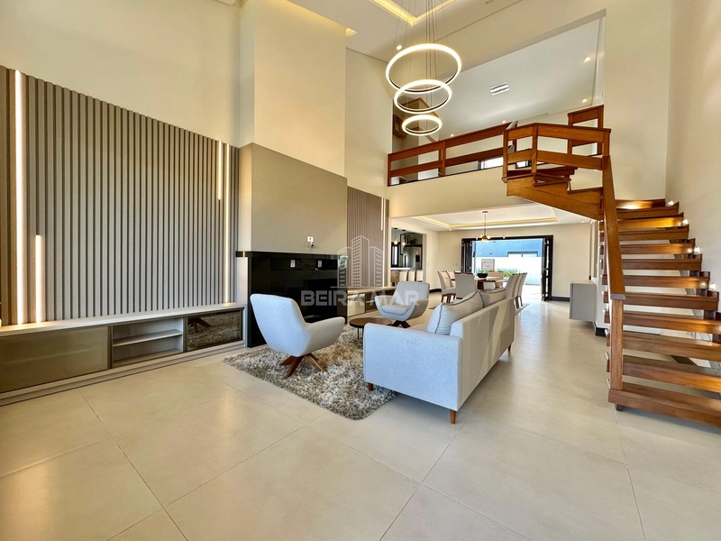 CASA DE ALTO PADRÃO À VENDA EM ATLÂNTIDA: 2ª foto da galeria de imagens do imóvel